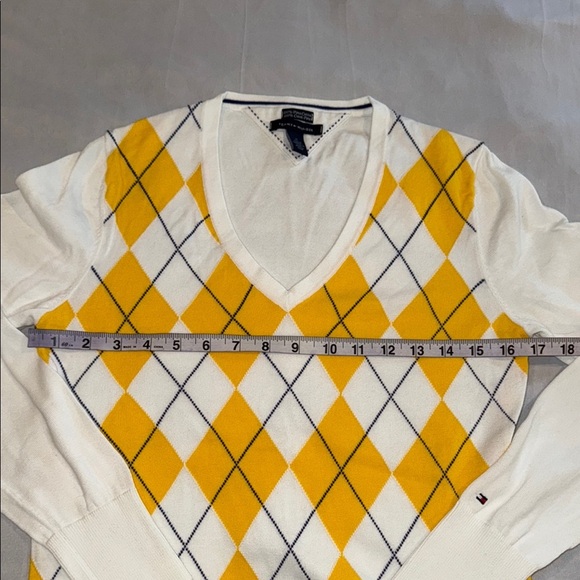 Tommy Hilfiger Argyle Sweater Yellow and White V-Neck Women's Size M - Picture 5 of 7